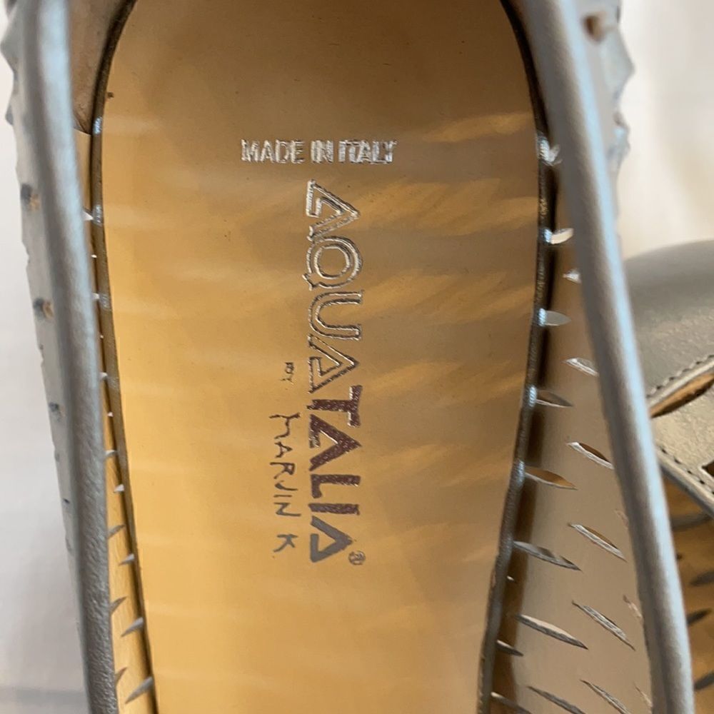 AQUATALIA GUNMETAL CUT OUT PEEPTOE SHOES. … - Picture 6 of 9